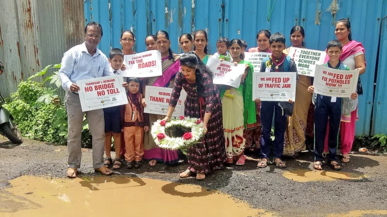 खड्डेमुक्तीसाठी ठाणेकरांची 'नो रोड नो वोट' मोहीम