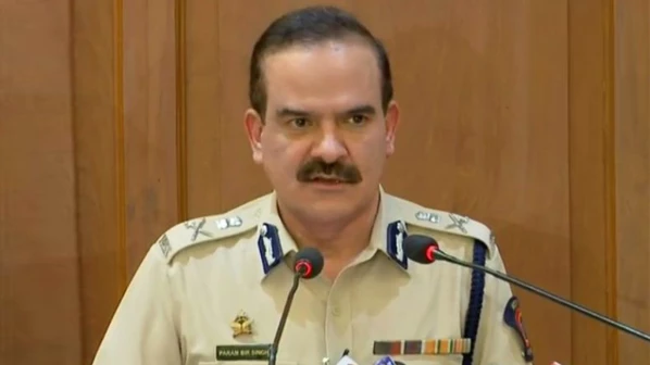 कोरेगाव-भीमा हिंसाचार: पत्रकार परिषद घेतलीच कशी? पोलिसांना न्यायालयाने खडसावलं