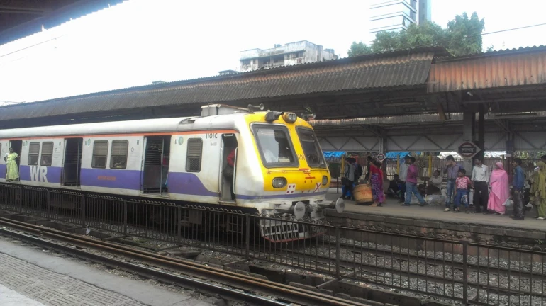 RPF arrests trio for performing 'Kiki challenge' at Railway Station