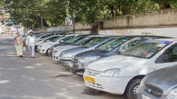State to appoint a nine-member committee to study parking and traffic congestion woes
