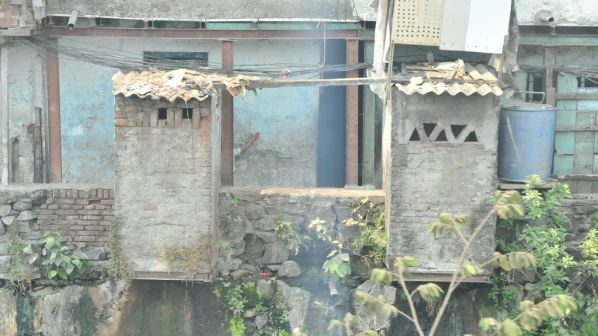 BMC to construct 22,774 vertical toilets across 24 municipal wards in the city