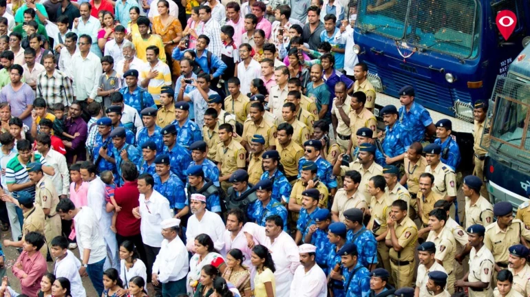 बाप्पा के स्वागत के लिए भक्त, तो भक्तों की सुरक्षा के लिए मुंबई पुलिस तैयार
