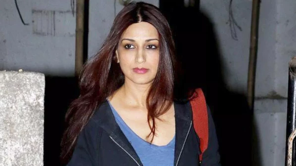 सोनाली बेंद्रेला वाहिली श्रद्धांजली! राम कदम नेटकऱ्यांकडून ट्रोल