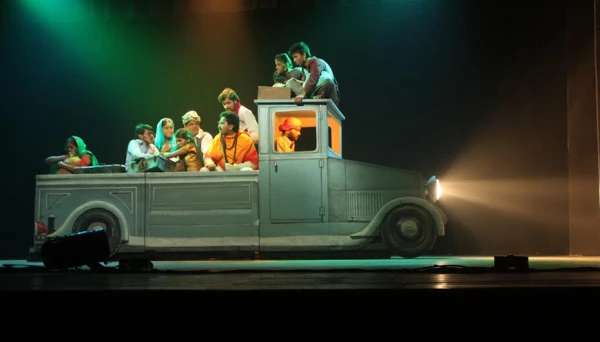 इंटर-कॉलेज मराठी एकांकी स्पर्धा !