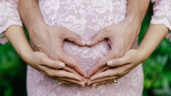 बॉलिवूड अभिनेत्री असिन बनली आई!