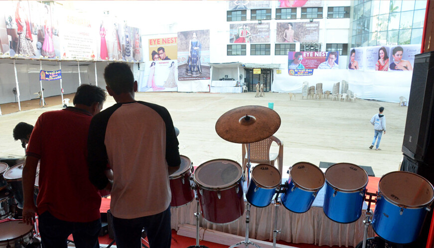 नवरात्रीचे तीन दिवस रात्री 12 पर्यंत गरबा खेळण्यास परवानगी