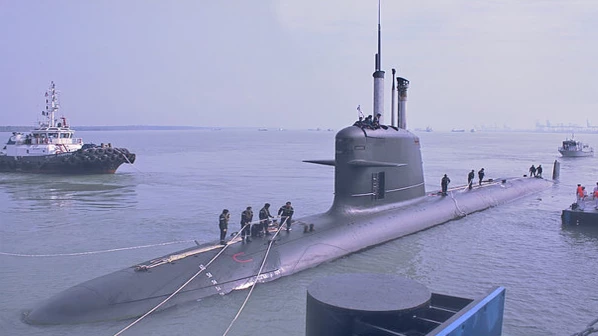 पीएम गुरुवार को करेंगे आईएनएस कलवरी को देश को समर्पित