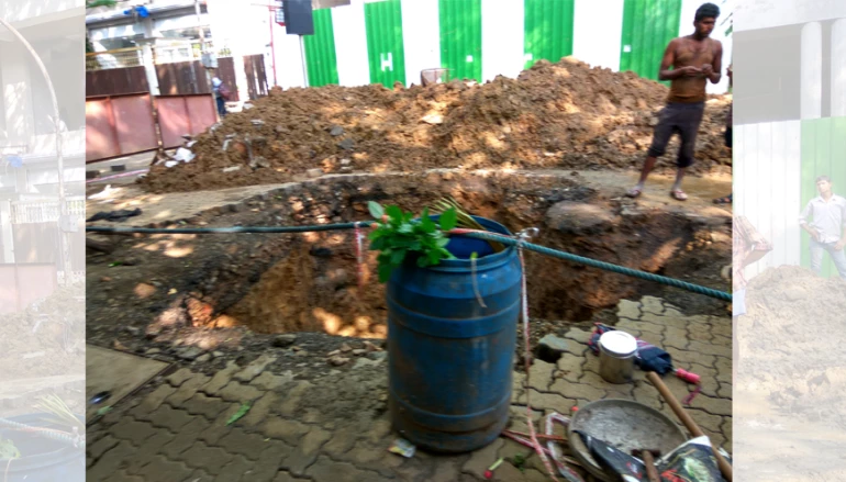 Sewer line bursts in Matunga