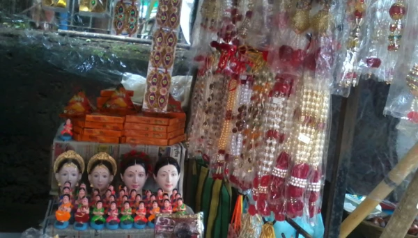 सायनमध्ये स्वस्तातलं 'मिनी मार्केट'