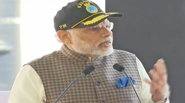 स्कॉर्पिअन क्लासची आयएनएस कलवरी नौदलात दाखल