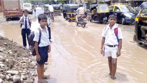 बाप्पाचा प्रवास  'खडतर'