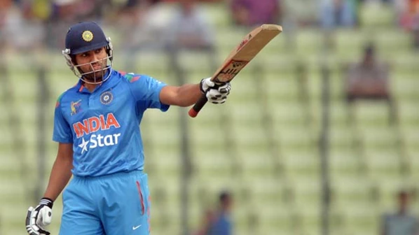 मुंबईकर रोहित शर्माची टी-२० मध्ये वेगवान शतकाच्या विक्रमाशी बरोबरी