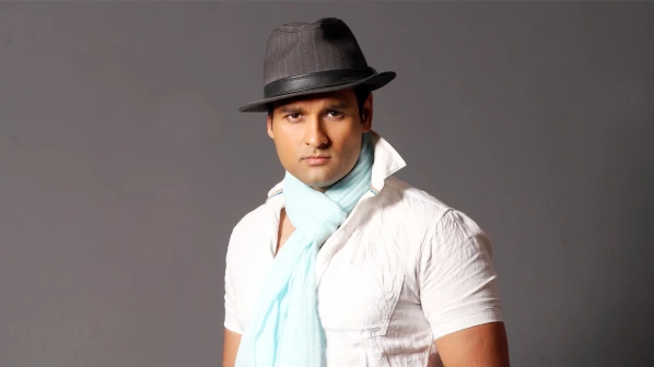 Rohit Roy In Vikram Bhatt's new web series titled 'Memories'