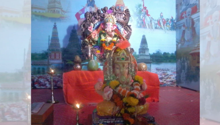 Saint throne for Bappa!