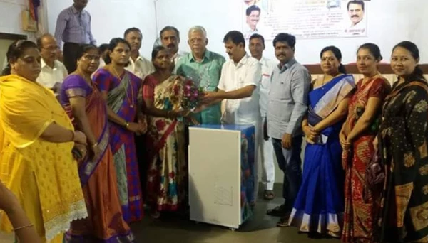 शिवसेनेकडून महिलांना स्वयंरोजगाराच्या संधी