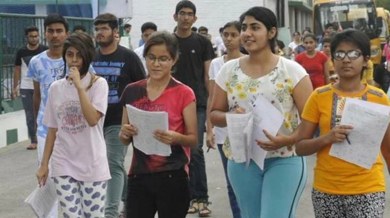 Students frame the new curriculum in Mumbai Academia