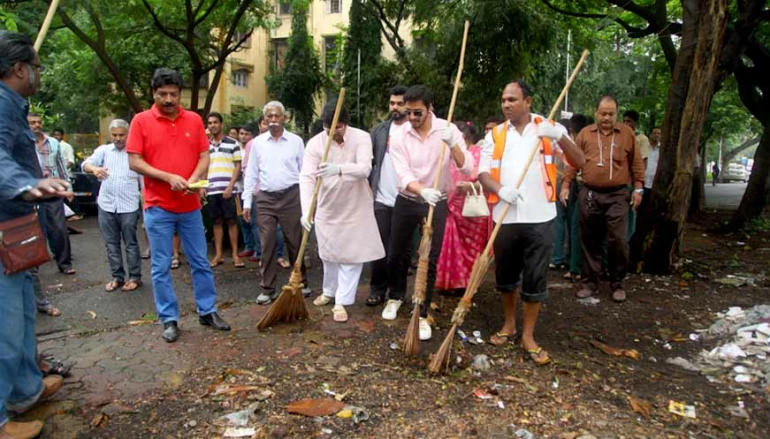 हे खरे स्वच्छ भारत अभियानातील हिरो