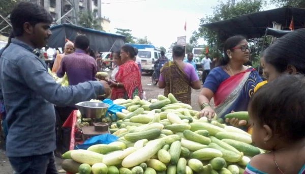 पालिकेची फेरीवाल्यांविरोधात धडक कारवाई