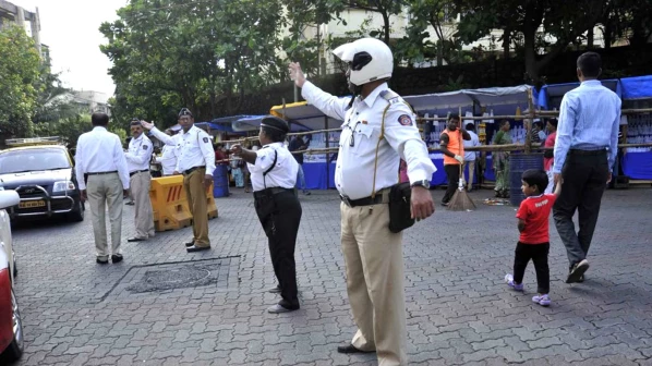 अंडर 17 फीफा विश्वकप की तैयारियों में वयस्त नवी मुंबई ट्रैफिक पुलिस