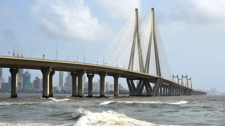 Mumbai Businessman Jumps Off Bandra-Worli Sea Link Mumbai Businessman Jumps Off Bandra-Worli Sea Link
