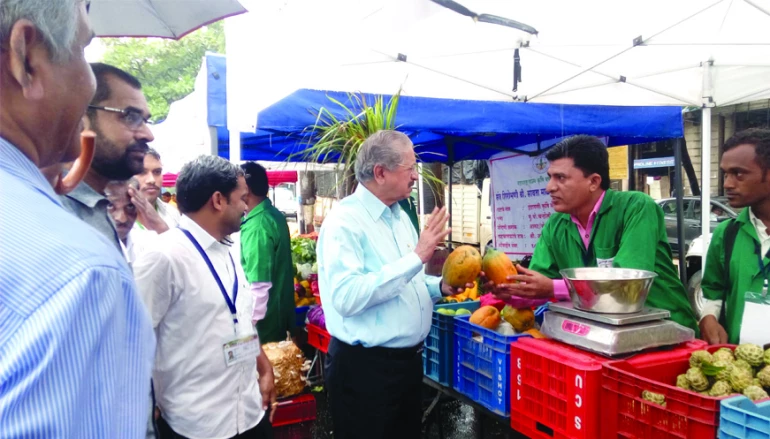 Farmer's market at Fort