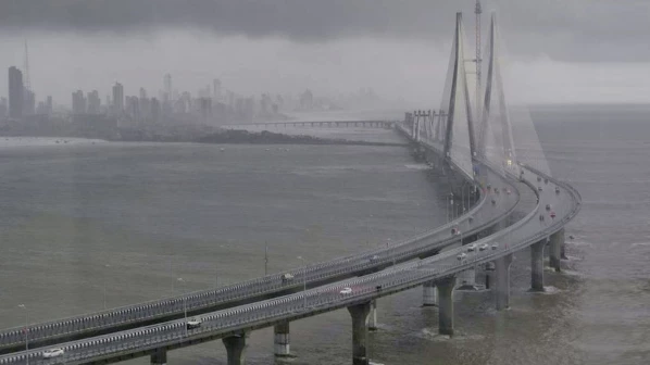 सी लिंक वाहतुकीस खुला; अफवांवर विश्वास ठेऊ नका पोलिसांचं आवाहन