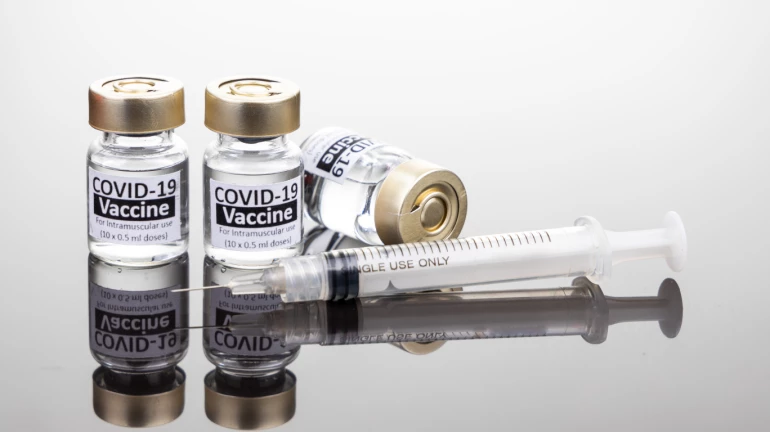 पनवेल महानगरपालिका क्षेत्रात कोरोना लसींचा तुटवडा, लसीकरण ठप्प पनवेल महानगरपालिका क्षेत्रात कोरोना लसींचा तुटवडा, लसीकरण ठप्प