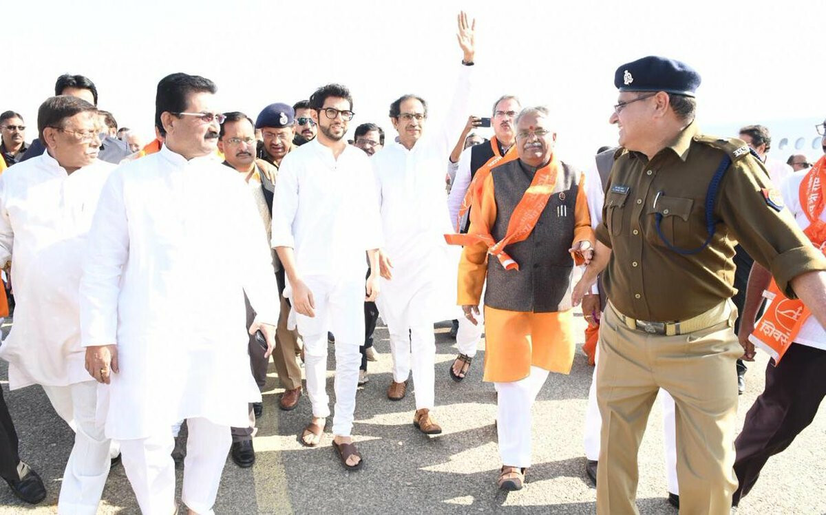 Live Updates: राम मंदिर उभारण्याची तारीख सांगा, उद्धव यांचं भाजपाला अल्टिमेटम