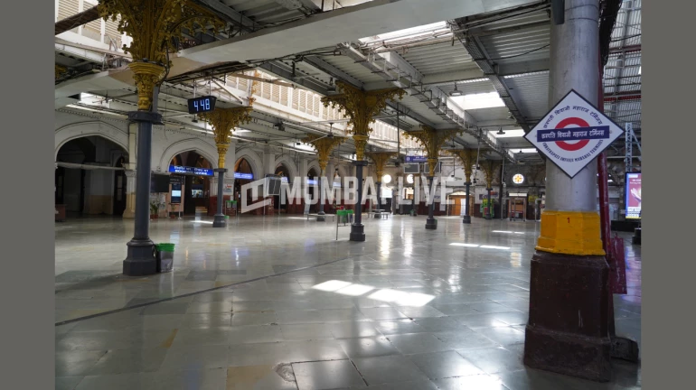 Uddhav Thackeray in favour of running special local trains for essential workers Uddhav Thackeray in favour of running special local trains for essential workers