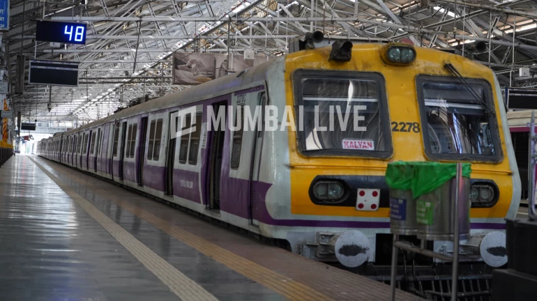 मुंबई लोकल ट्रेन कधी सुरू होणार? मध्य रेल्वेने केला मोठा खुलासा