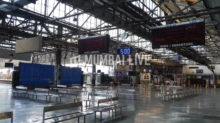 मुंबई-  इन रेलवे स्टेशनों पर प्लेटफॉर्म  टिकट बिक्री बंद!