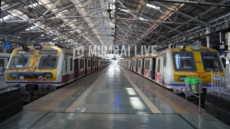 मनोज कोटक ने की अपील, भांडुप और विक्रोली रेलवे स्टेशनों पर भी रुके ट्रेन