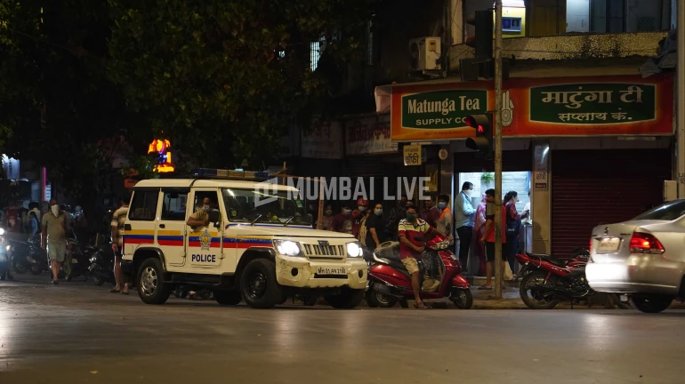 दिलासादायक! मुंबईतील कंटेन्मेंट झोन्स २२ टक्क्यांनी घटले दिलासादायक! मुंबईतील कंटेन्मेंट झोन्स २२ टक्क्यांनी घटले