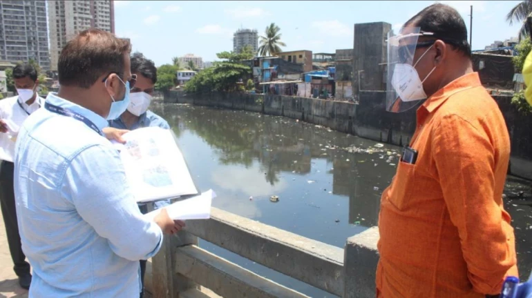 बीएमसी ने अधिकारियों को 31 मई तक शहर के प्री-मानसून डिसिल्टिंग कार्य को पूरा करने का निर्देश दिया बीएमसी ने अधिकारियों को 31 मई तक शहर के प्री-मानसून डिसिल्टिंग कार्य को पूरा करने का निर्देश दिया