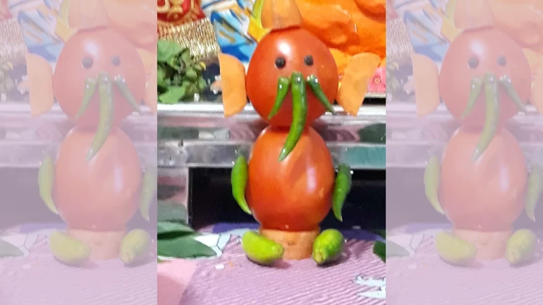 Unique Ganesh Chaturthi celebration with idol made out of tomatoes and chillies