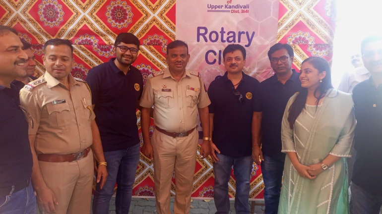 कांदिवली- ट्रैफिक पुलिस कर्मचारियों को मुफ्त में नॉइस फिल्टर इयर प्लग का वितरण कांदिवली- ट्रैफिक पुलिस कर्मचारियों को मुफ्त में नॉइस फिल्टर इयर प्लग का वितरण