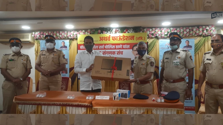 Atharva Foundation donates computers and printer to the Mumbai Police